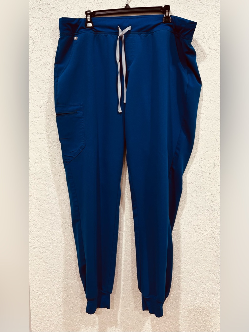 FIGS Royal Blue Scrub Set| Rafaela Mandarin Top XL & Zamora Jogger Pants XXL - Picture 5 of 5